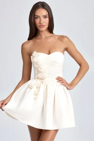 Robe courte corset à applications florales Mirabelle en ivoire