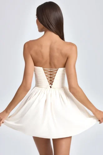 Robe courte corset à applications florales Mirabelle en ivoire