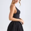 Robe courte corset à ourlet bouffant et lacets Anahita en noir Robe courte corset à ourlet bouffant et lacets Anahita en noir