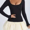 Robe courte Delphi en modal à encolure dégagée, taille basse et ourlet bouffant, couleur vanille Robe courte Delphi en modal à encolure dégagée, taille basse et ourlet bouffant, couleur vanille