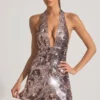Robe courte dos nu Avenza ornée de paillettes, couleur argent Robe courte dos nu Avenza ornée de paillettes, couleur argent