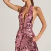 Robe courte dos nu Avenza ornée de paillettes, rose Robe courte dos nu Avenza ornée de paillettes, rose