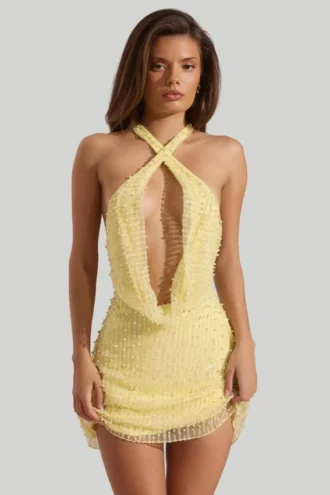 Robe courte dos nu à col bénitier ornée Sylune, couleur jaune