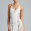 Robe courte dos nu Tori avec ornements, couleur ivoire Robe courte dos nu Tori avec ornements, couleur ivoire