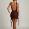 Robe courte dos nu à volants Iolanda en marron Robe courte dos nu à volants Iolanda en marron