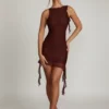 Robe courte dos nu à volants Iolanda en marron Robe courte dos nu à volants Iolanda en marron
