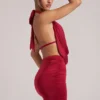 Robe courte drapée à col bénitier Kael en rouge cerise Robe courte drapée à col bénitier Kael en rouge cerise