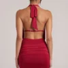 Robe courte drapée à col bénitier Kael en rouge cerise Robe courte drapée à col bénitier Kael en rouge cerise