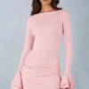 Robe courte drapée à manches longues en modal côtelé Helena, rose poudré Robe courte drapée à manches longues en modal côtelé Helena, rose poudré