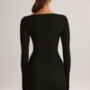 Robe courte drapée à manches longues et col bateau en modal Eska, couleur noir Robe courte drapée à manches longues et col bateau en modal Eska, couleur noir