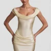 Robe courte drapée à épaules dénudées en satin Maeve, couleur ivoire Robe courte drapée à épaules dénudées en satin Maeve, couleur ivoire