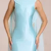 Robe courte drapée Venya en bleu aqua clair Robe courte drapée Venya en bleu aqua clair