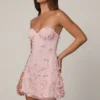 Robe courte Edita à bandeau et coupe trapèze, ornée de paillettes, rose ballet Robe courte Edita à bandeau et coupe trapèze, ornée de paillettes, rose ballet
