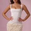 Robe courte en satin Zelia, couleur ivoire Robe courte en satin Zelia, couleur ivoire