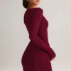 Robe courte Eska en modal à col bateau drapé et manches longues, couleur vin Robe courte Eska en modal à col bateau drapé et manches longues, couleur vin