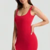 Robe courte Evie à dos nu, rouge cerise Robe courte Evie à dos nu, rouge cerise