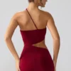 Robe courte froncée et ajourée en jersey moulant Shyla, couleur rubis Robe courte froncée et ajourée en jersey moulant Shyla, couleur rubis