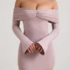 Robe courte froncée à épaules dénudées en mélange modal-cachemire de Thais, couleur taupe Robe courte froncée à épaules dénudées en mélange modal-cachemire de Thais, couleur taupe