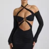 Robe courte à fronces et découpes Kemina à épaules dénudées, couleur noire Robe courte à fronces et découpes Kemina à épaules dénudées, couleur noire