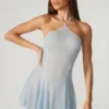 Robe courte Juni à lacets dans le dos et ornements, couleur aqua Robe courte Juni à lacets dans le dos et ornements, couleur aqua