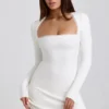 Robe courte Lana en modal côtelé avec bordure en dentelle, en blanc Robe courte Lana en modal côtelé avec bordure en dentelle, en blanc