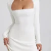 Robe courte Lana en modal côtelé avec bordure en dentelle, en blanc Robe courte Lana en modal côtelé avec bordure en dentelle, en blanc