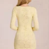 Robe courte à manches longues en dentelle festonnée Darla, jaune citron Robe courte à manches longues en dentelle festonnée Darla, jaune citron