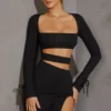 Robe courte à manches longues et découpes Enya, couleur noire Robe courte à manches longues et découpes Enya, couleur noire
