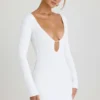 Robe courte à manches longues et découpes Mavisa en blanc