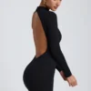 Robe courte à manches longues et dos nu Yara en modal noir Robe courte à manches longues et dos nu Yara en modal noir