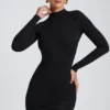 Robe courte à manches longues et dos nu Yara en modal noir Robe courte à manches longues et dos nu Yara en modal noir