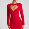 Robe courte à manches longues Luciana avec découpe en forme de cœur, couleur rouge feu Robe courte à manches longues Luciana avec découpe en forme de cœur, couleur rouge feu