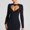 Robe courte à manches longues Luciana avec découpe en forme de cœur, en noir Robe courte à manches longues Luciana avec découpe en forme de cœur, en noir