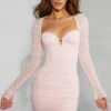 Robe courte à manches longues ornée St Germain, couleur Blush Robe courte à manches longues ornée St Germain, couleur Blush