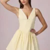 Robe courte Marissa à volants et coupe trapèze, rayures jaune citron Robe courte Marissa à volants et coupe trapèze, rayures jaune citron