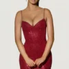 Robe Courte Mischa à col en cœur et ornements, rouge Robe Courte Mischa à col en cœur et ornements, rouge