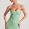 Robe courte moulante Aellin avec ornements, couleur pistache Robe courte moulante Aellin avec ornements, couleur pistache