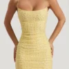 Robe courte moulante à encolure dégagée et ornements Lunetta, couleur jaune Robe courte moulante à encolure dégagée et ornements Lunetta, couleur jaune