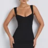 Robe courte moulante à encolure en cœur en modal Dove, couleur noir Robe courte moulante à encolure en cœur en modal Dove, couleur noir