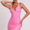 Robe courte moulante à encolure plongeante en vinyle Allani, rose Robe courte moulante à encolure plongeante en vinyle Allani, rose