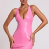 Robe courte moulante à encolure plongeante en vinyle Allani, rose Robe courte moulante à encolure plongeante en vinyle Allani, rose
