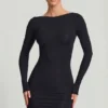 Robe courte moulante Lyla en modal avec dos nu, couleur noire