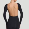 Robe courte moulante Lyla en modal avec dos nu, couleur noire