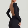 Robe courte moulante Lyla en modal avec dos nu, couleur noire
