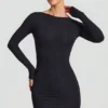 Robe courte moulante Lyla en modal avec dos nu, couleur noire