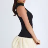 Robe courte Nabila à col roulé en modal, taille basse et ourlet bouffant, en noir