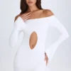 Robe courte à épaules dénudées et découpes Madelina en blanc Robe courte à épaules dénudées et découpes Madelina en blanc