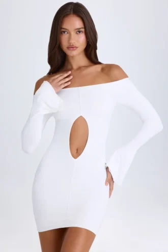 Robe courte à épaules dénudées et découpes Madelina en blanc
