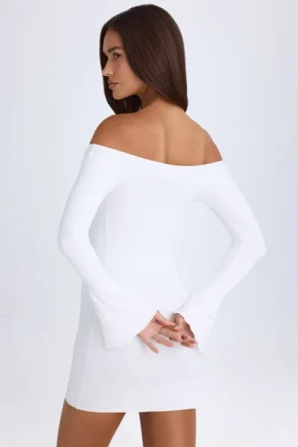 Robe courte à épaules dénudées et découpes Madelina en blanc