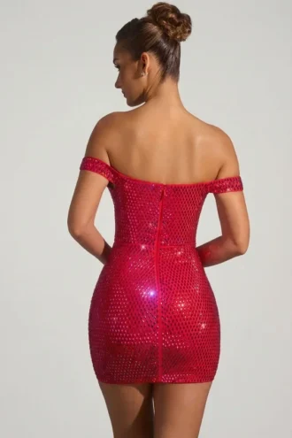 Robe courte à épaules dénudées Leonora ornée de strass, rouge cramoisi